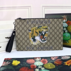 Gucci Clutch Bags